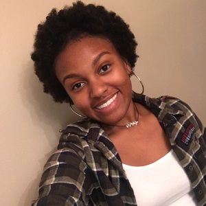 Meet your Posher, Courtney